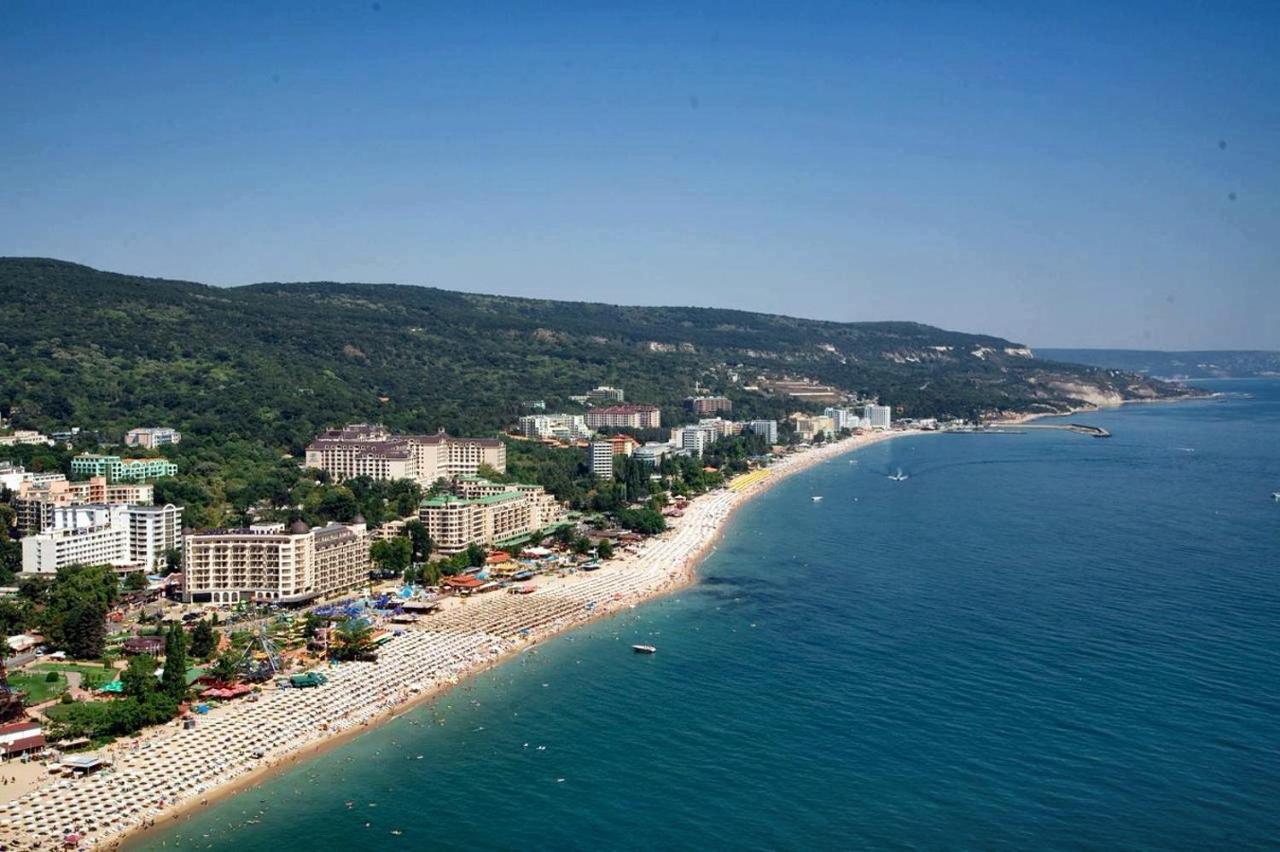 Golden Sands Rentals Apartments Екстер'єр фото