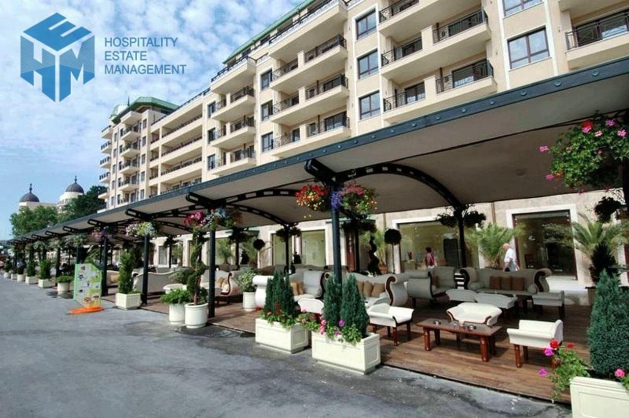 Golden Sands Rentals Apartments Екстер'єр фото