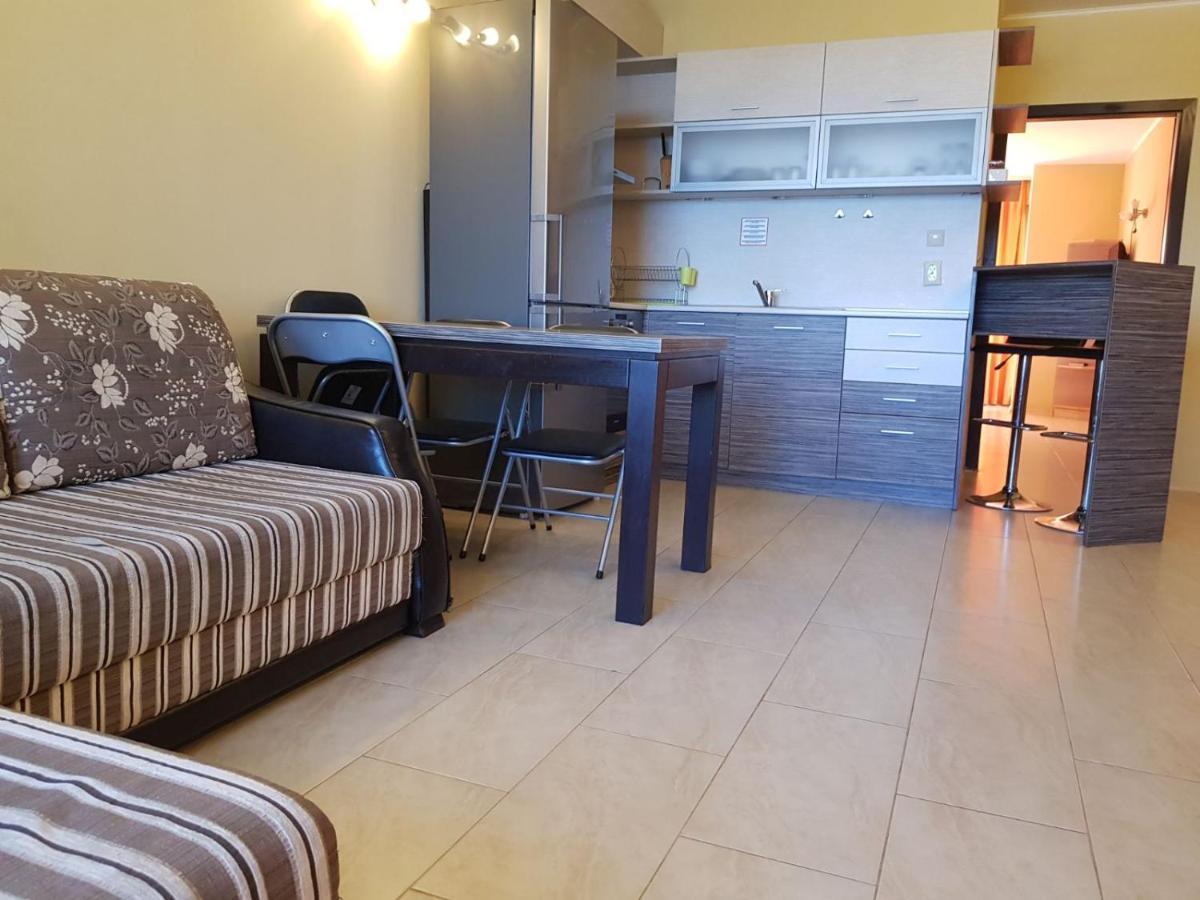 Golden Sands Rentals Apartments Екстер'єр фото