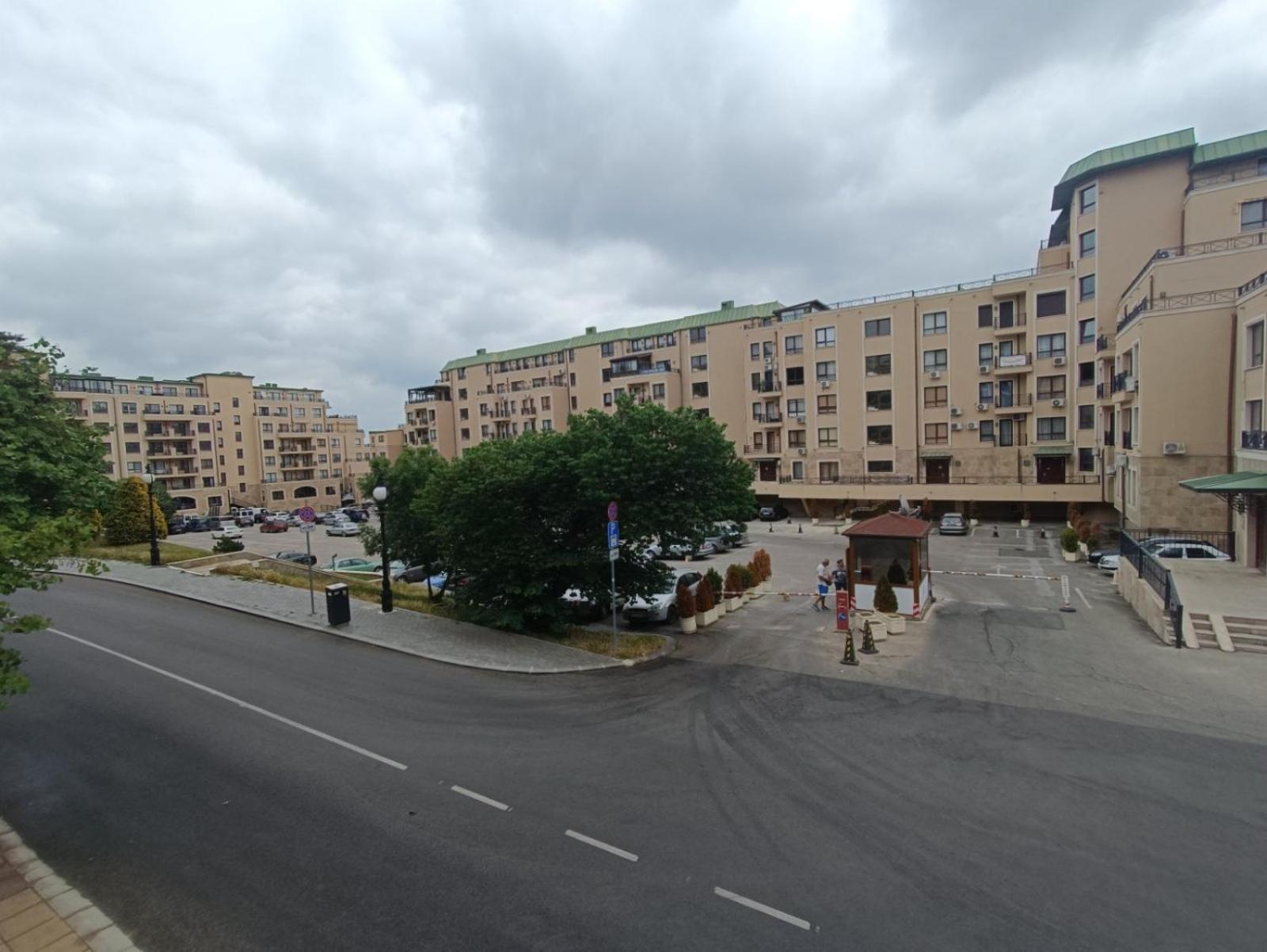 Golden Sands Rentals Apartments Екстер'єр фото