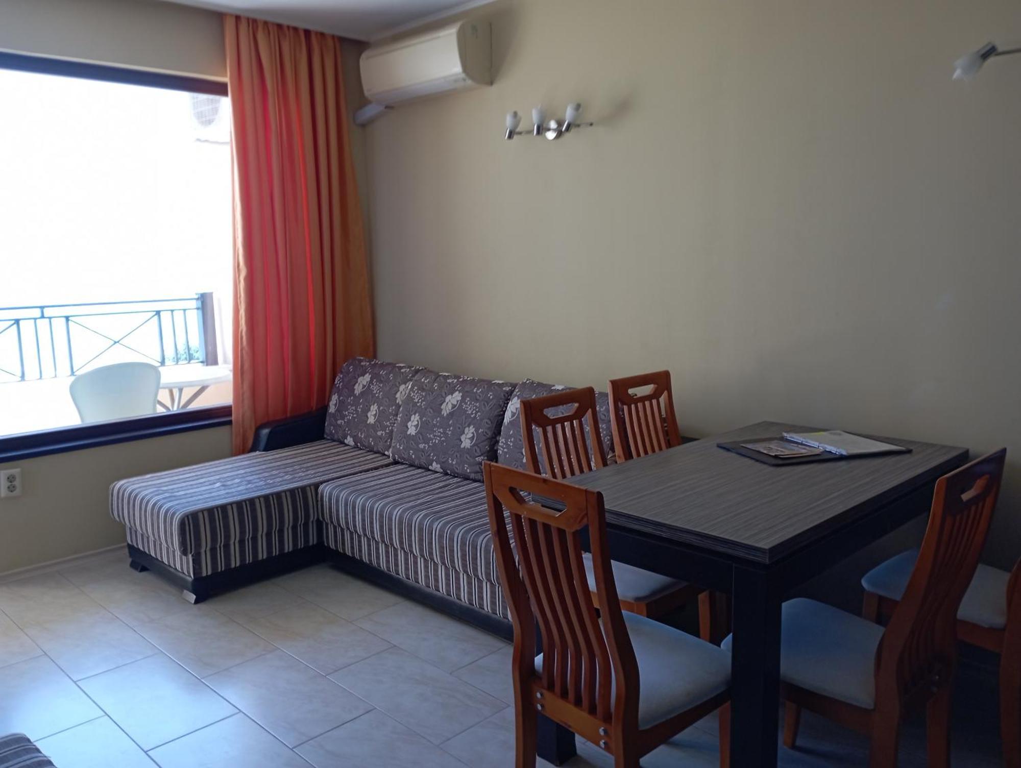 Golden Sands Rentals Apartments Екстер'єр фото