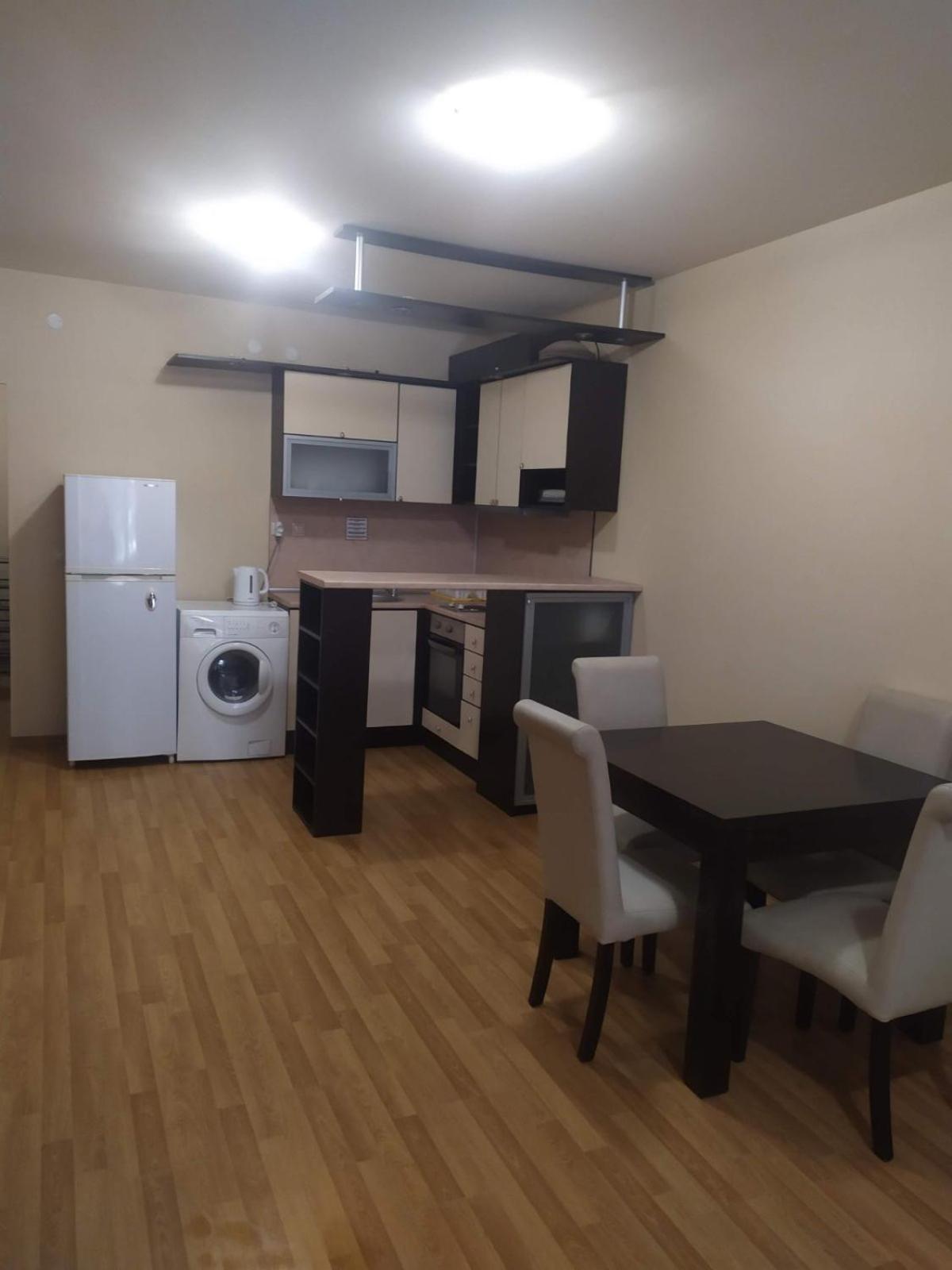 Golden Sands Rentals Apartments Екстер'єр фото