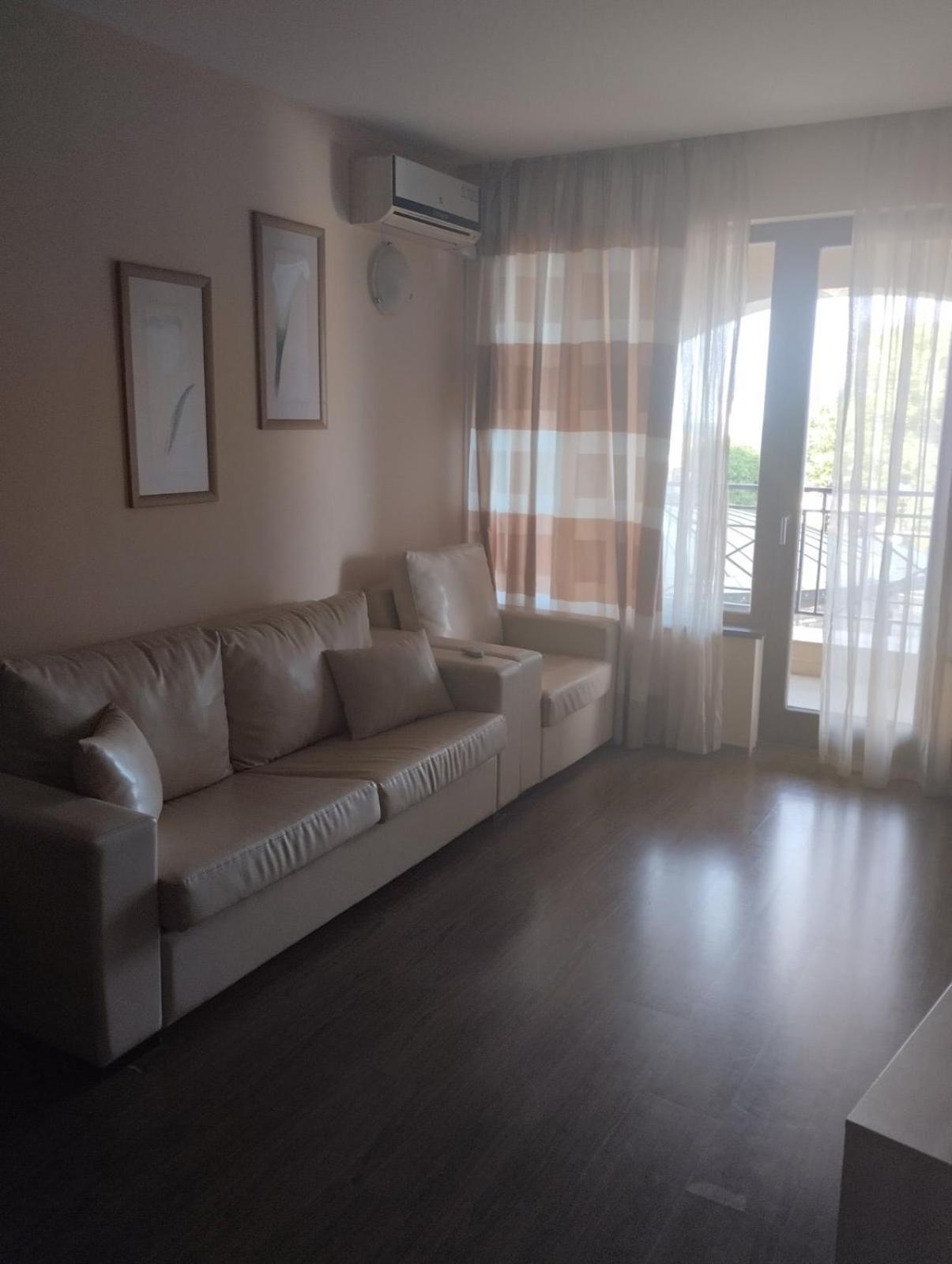 Golden Sands Rentals Apartments Екстер'єр фото
