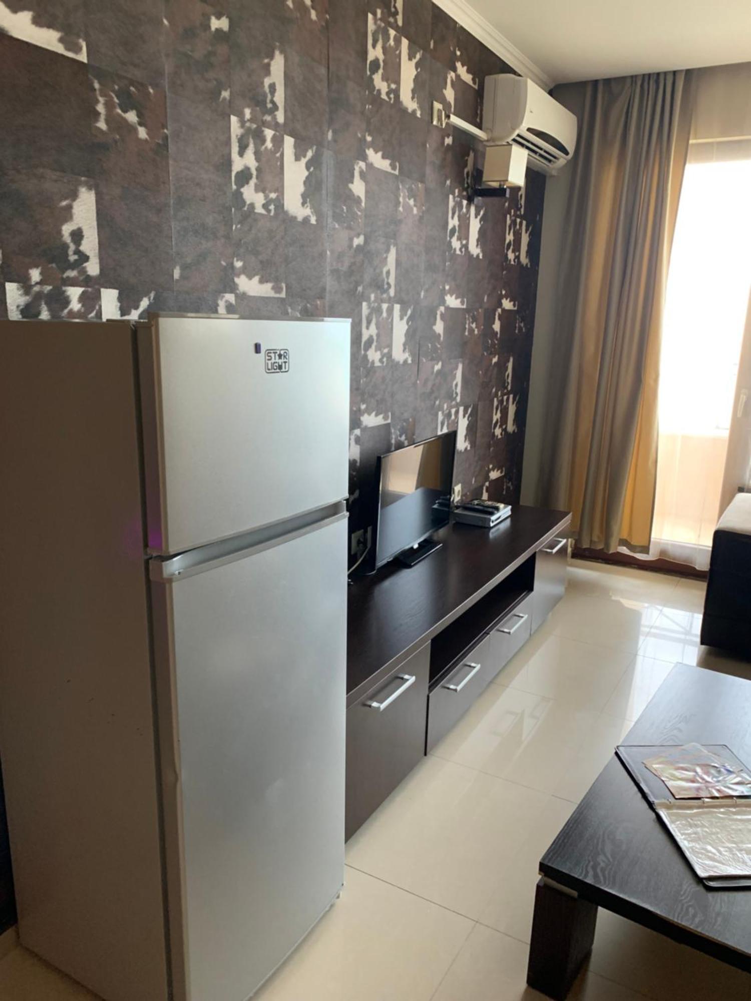 Golden Sands Rentals Apartments Екстер'єр фото
