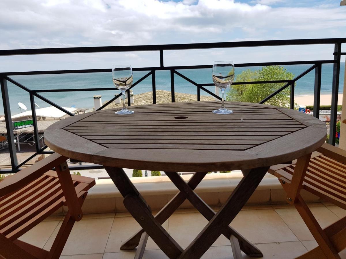 Golden Sands Rentals Apartments Екстер'єр фото