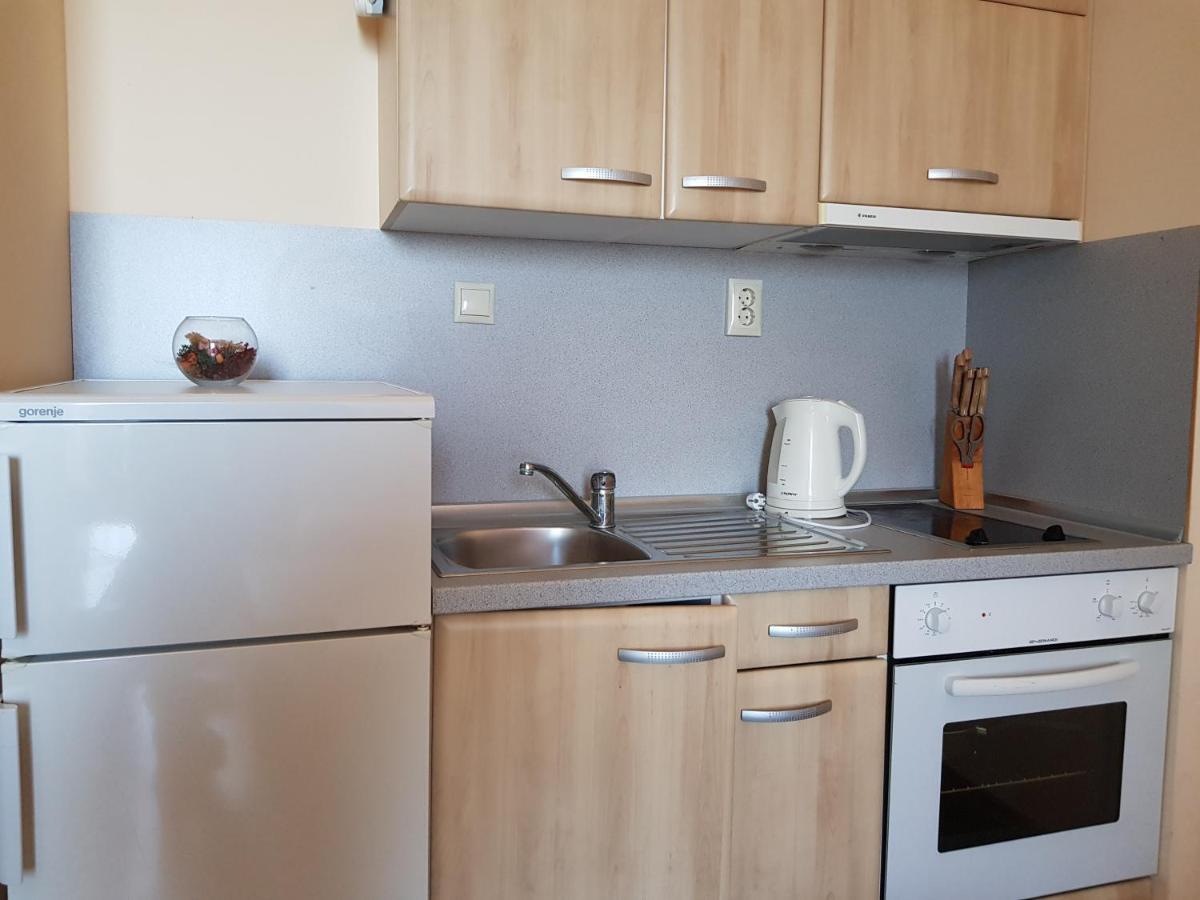 Golden Sands Rentals Apartments Екстер'єр фото